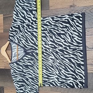 C.D. Womens Animal Print Sweater Gray White Pullover Knit Top